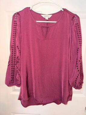 Market & Spruce Rose-Plum Crochet Sleeve V-Neck Blouse